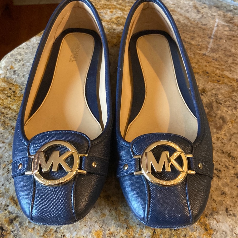 Michael Kors, blue leather flats